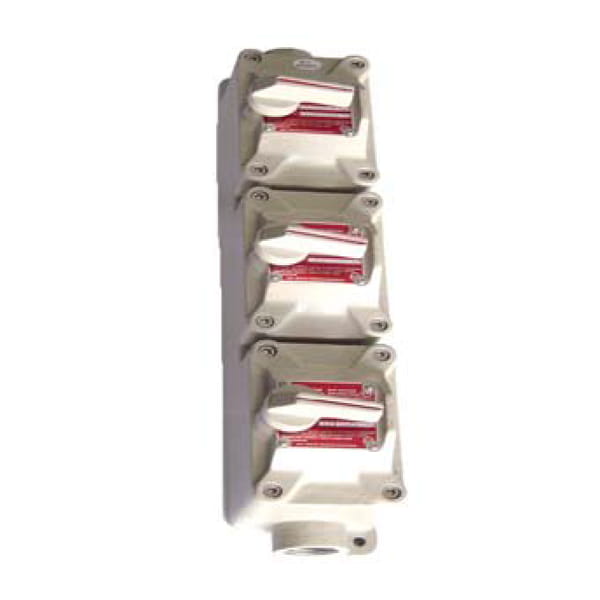 Snap switch explosion proof 3 ช่อง 15A.jpg